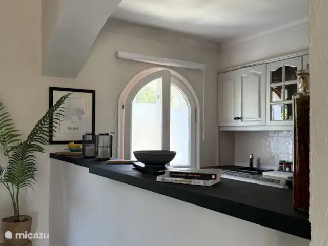 Location de Vacances Espagne, Costa Brava, Sant Pere Pescador, villa - Villa Paradis Salon avec cuisine ouverte