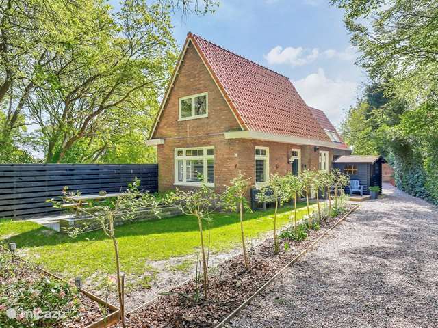 Holiday home in Netherlands, Friesland, Rijs - holiday house Huizzze Bos & Meer