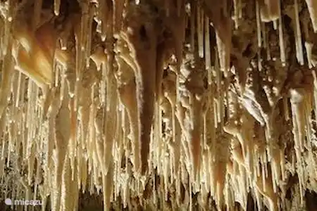 Grotte de Villars