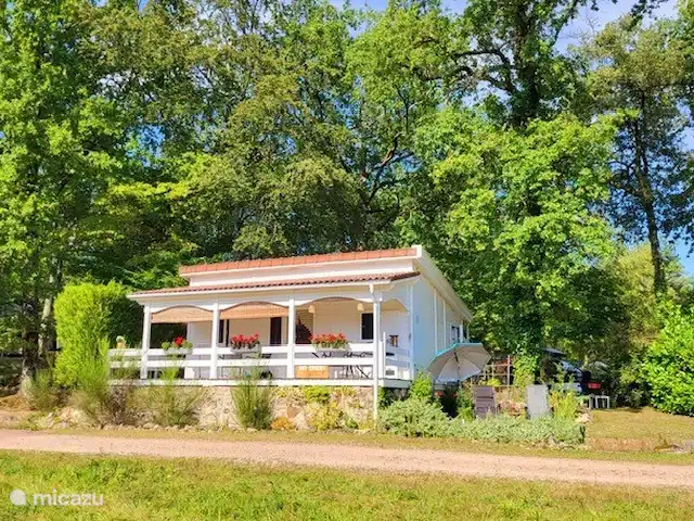 Chalet Château Le Verdoyer Belle Vue | France, Dordogne, Champs-Romain - chalet Chalet Château Le Verdoyer Belle Vue | France, Dordogne, Champs-Romain - chalet