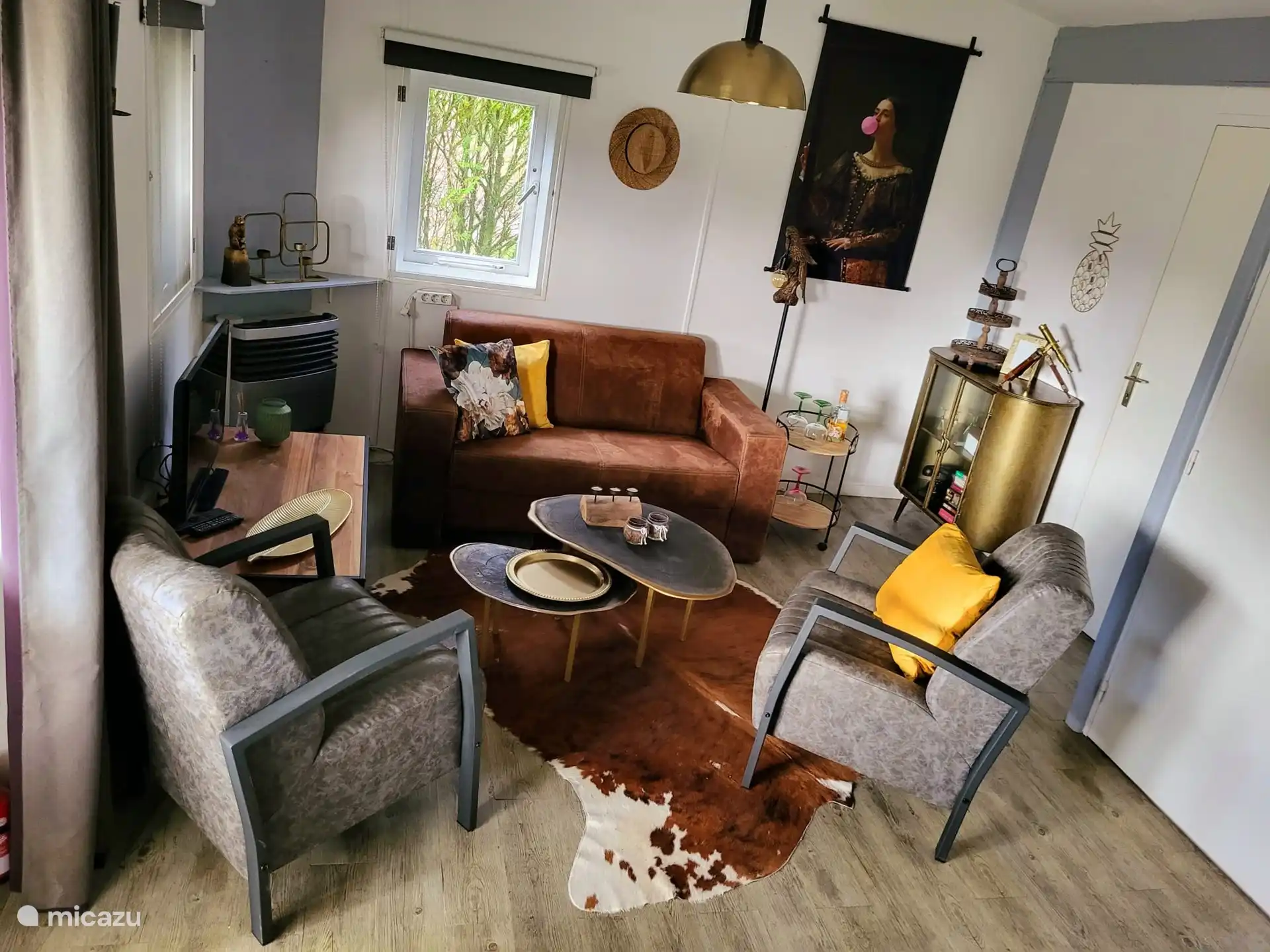 Precioso sof&#225; para tumbarse.