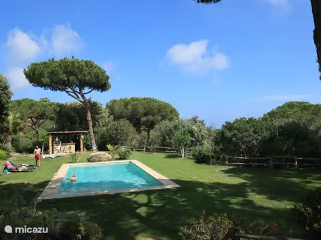 Houten villa op landgoed Barcelona  huren in Spanje, Barcelona, Sant Andreu de Llavaneres  - chalet Rust en ruimte