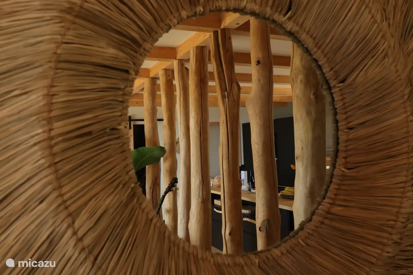 Säulen aus Kastanienholz