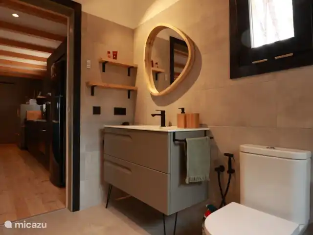 Houten villa op landgoed Barcelona  huren in Spanje, Barcelona, Sant Andreu de Llavaneres  - chalet badkamer