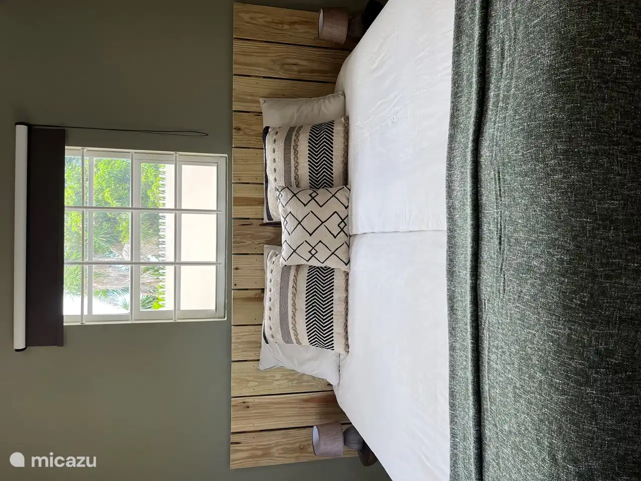 Slaapkamer 2, 2 persoons bed 180 x 200