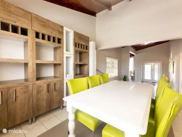 villa en Curazao, Banda Arriba (este), Montaña Abou – Villa Ambrosía Comedor