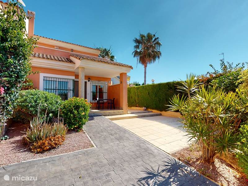 Holiday home in Spain, Costa Blanca, Muchamiel - Alicante Chalet Beautiful house on a corner plot