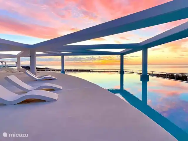 Gran Canet: luxe, strand, Valencia! huren in Spanje, Valencia, Canet d'En Berenguer - appartement panoramisch infinityzwembad op de 20ste verdieping met prachtig uitzicht!