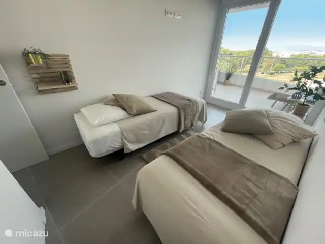 Gran Canet: luxe, strand, Valencia! huren in Spanje, Valencia, Canet d'En Berenguer - appartement 2 enkele bedden die eenvoudig aaneen geschoven kunnen worden tot een 2-persoonsbed.
