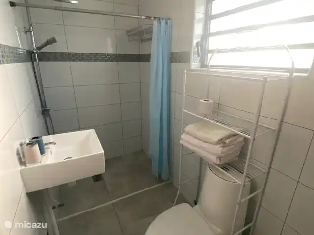 Reina de la colina en Curazao, Bandabou (oeste), Barber - villa Uno de los baños.