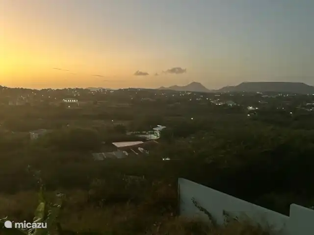 Reina de la colina en Curazao, Bandabou (oeste), Barber - villa Vista desde la ventana de la sala de nubes (1)