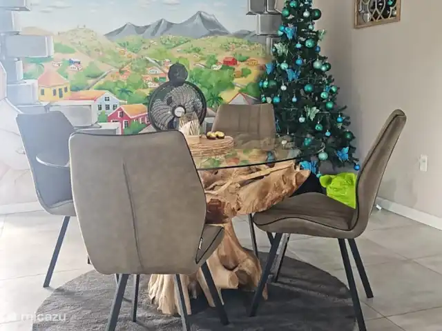 Reina de la colina en Curazao, Bandabou (oeste), Barber - villa Comedor