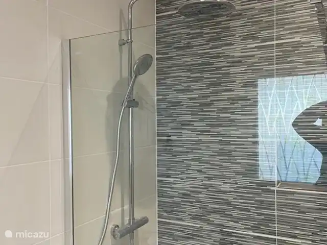 Casa Gofré | Espagne, Costa Cálida, Torre Pacheco - villa nouvelle salle de bain au rez-de-chaussée