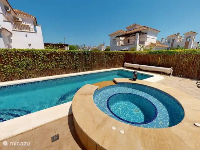 Casa Gofré | Espagne, Costa Cálida, Torre Pacheco - villa Piscine 7m par 4 m (chauffée ou non) chauffage sur demande lors de la réservation.
Jacuzzi, paillasson 2m