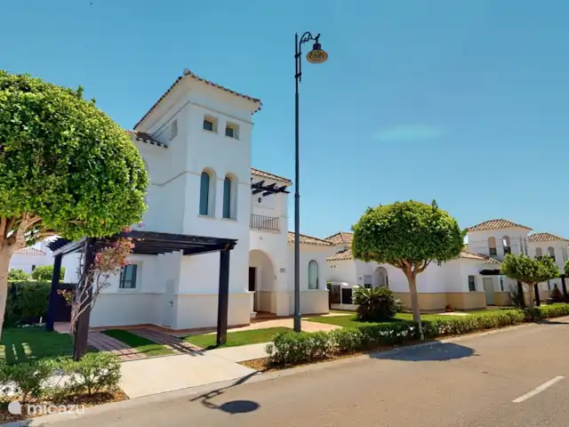 Casa Gofré | Espagne, Costa Cálida, Torre Pacheco - villa Façade de notre Casa Gofre
il y a 1 place de parking devant la maison, il y a encore des places de parking de l'autre côté de la piste.