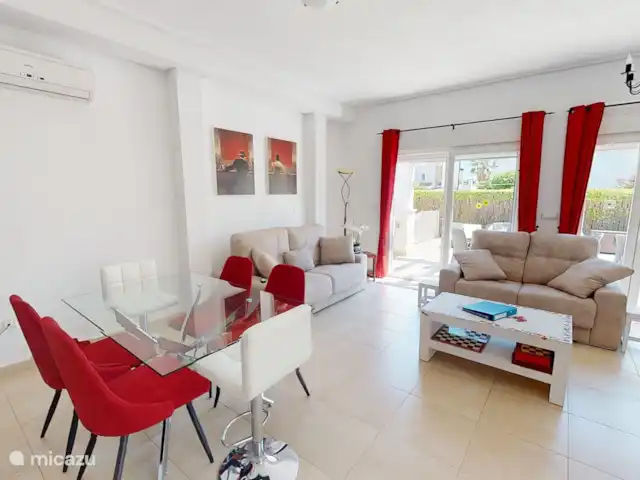 Casa Gofré | Espagne, Costa Cálida, Torre Pacheco - villa séjour - salon - salle à manger. Télévision - Lecteur DVD
DVD, jeux de société.