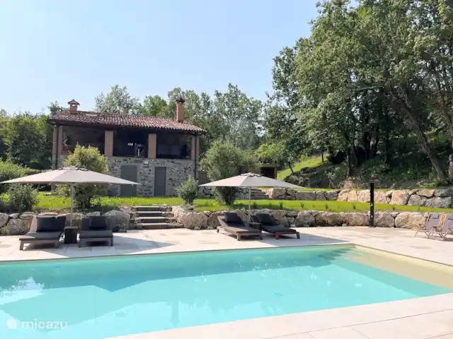 Villa Tosca huren in Italië, Toscane, Camporgiano - villa Geniet van de comfortabele ligbedden