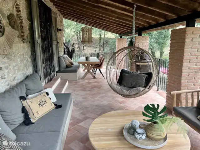 Villa Tosca huren in Italië, Toscane, Camporgiano - villa De zithoek in de loggia