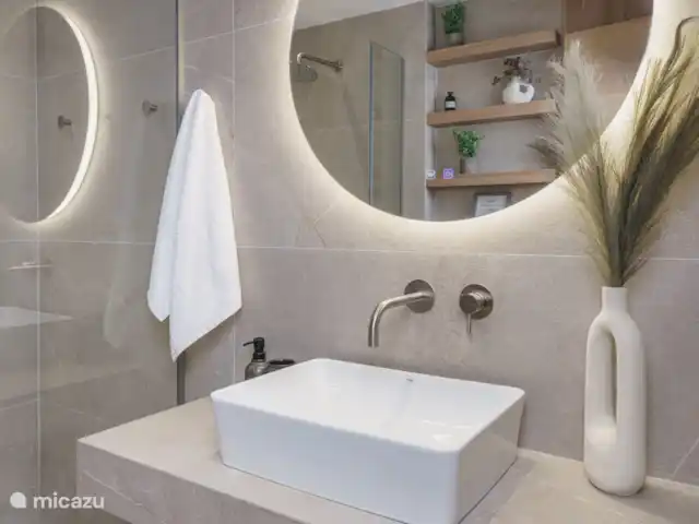 Villa Los Pacos | Grèce, Crète, Adele - villa Salle de bain à l’étage avec douche à l’italienne