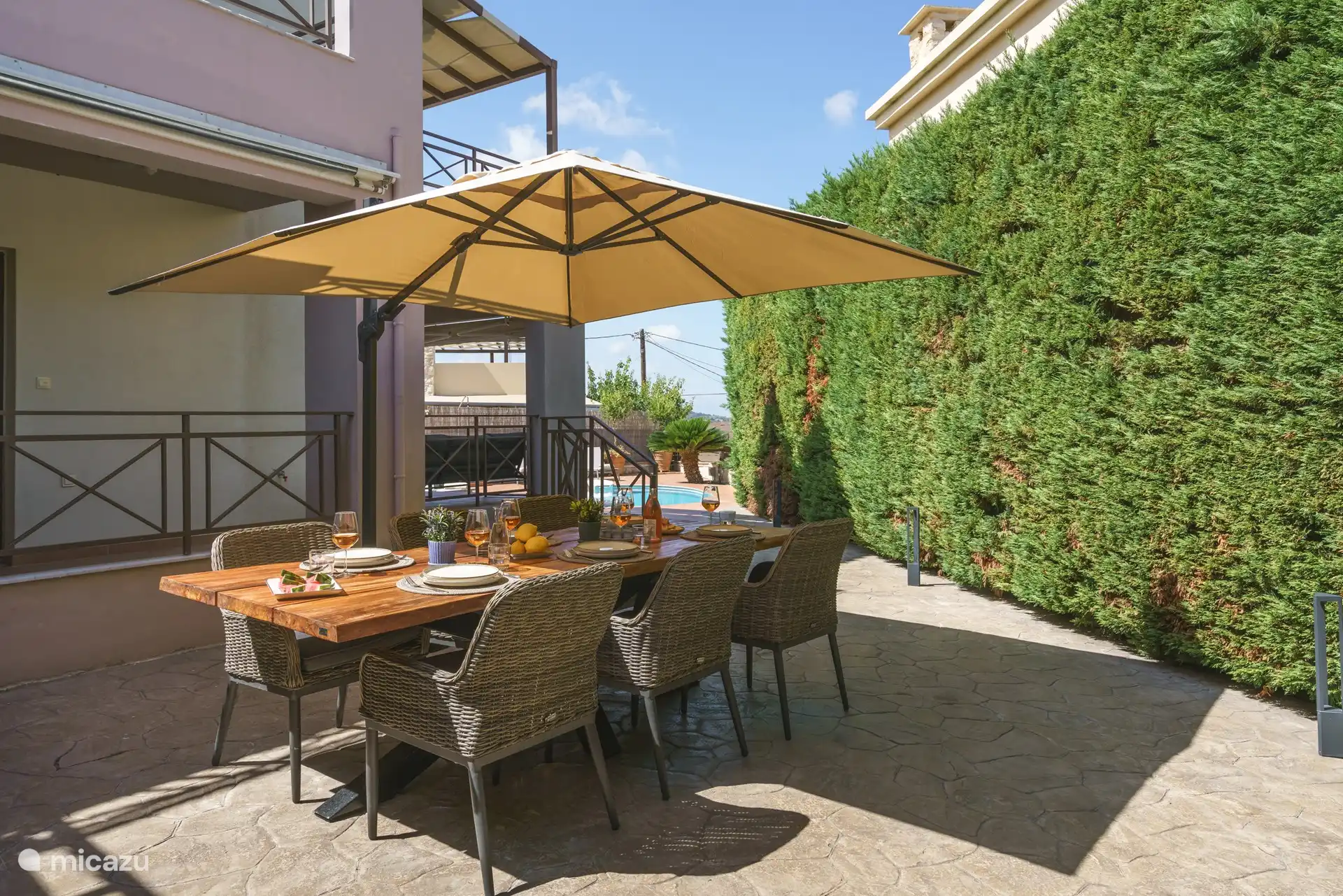 outdoor dining area in the garden
