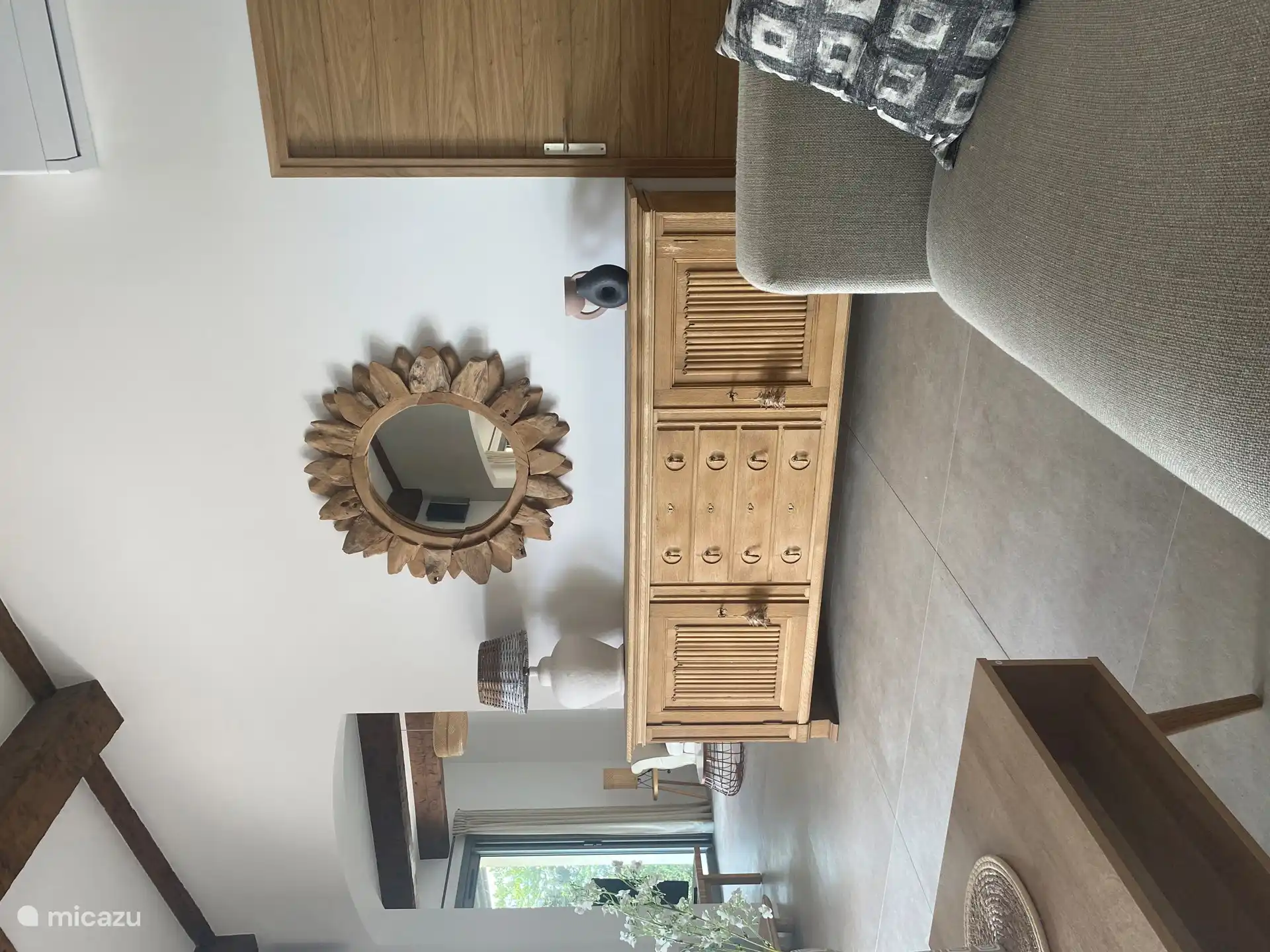 Wohnzimmer mit Panoramablick auf das Meer