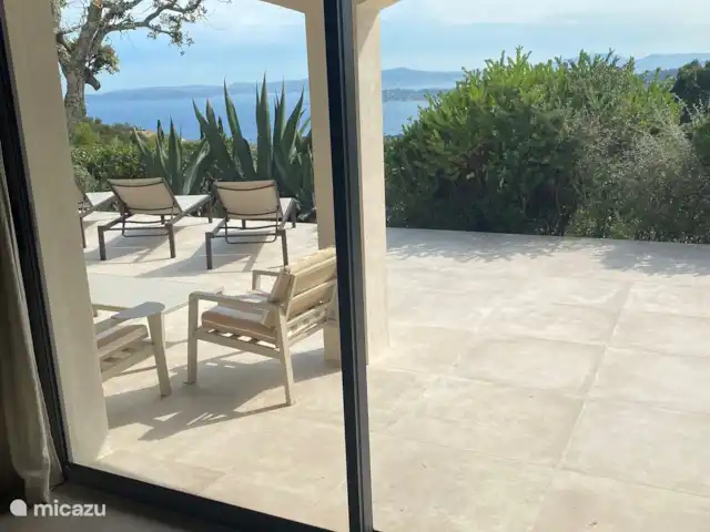 Villa Xenia avec vue imprenable sur la mer | France, Côte d'Azur, Les Issambres - villa Terrasse avec vue panoramique sur le golfe de Saint-Tropez