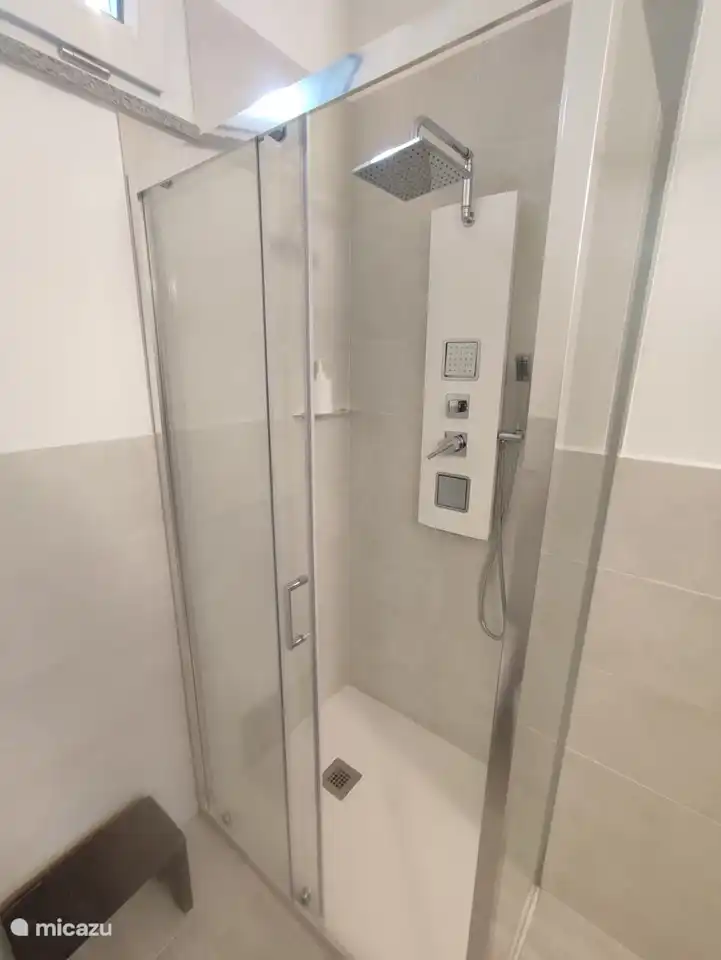 la douche dont je suis fier car elle est très appréciée des clients