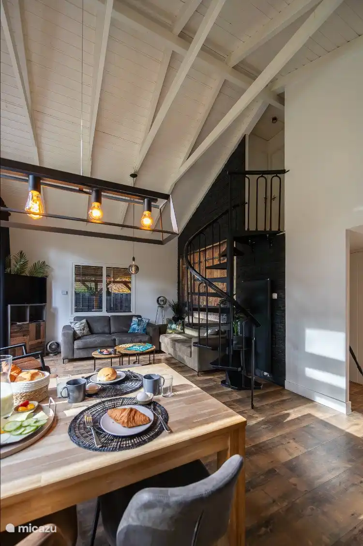 Das gemütliche Wohn- + Esszimmer