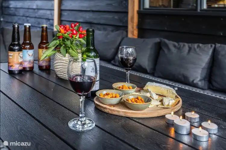 Schönes Getränk unter der Veranda