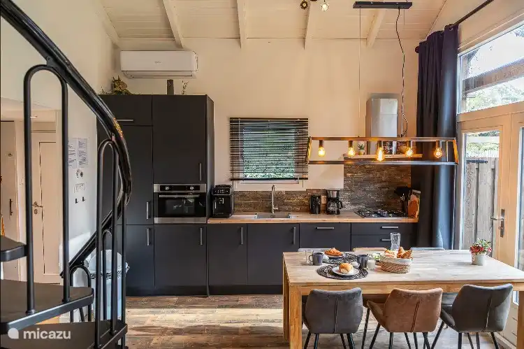 Esstisch 6 Personen inkl. Küche