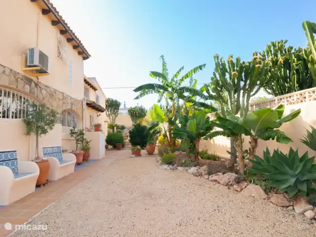 Casa Fon Sana en España, Costa Blanca, Moraira - casa vacacional Casa lateral con mueble para lavadora