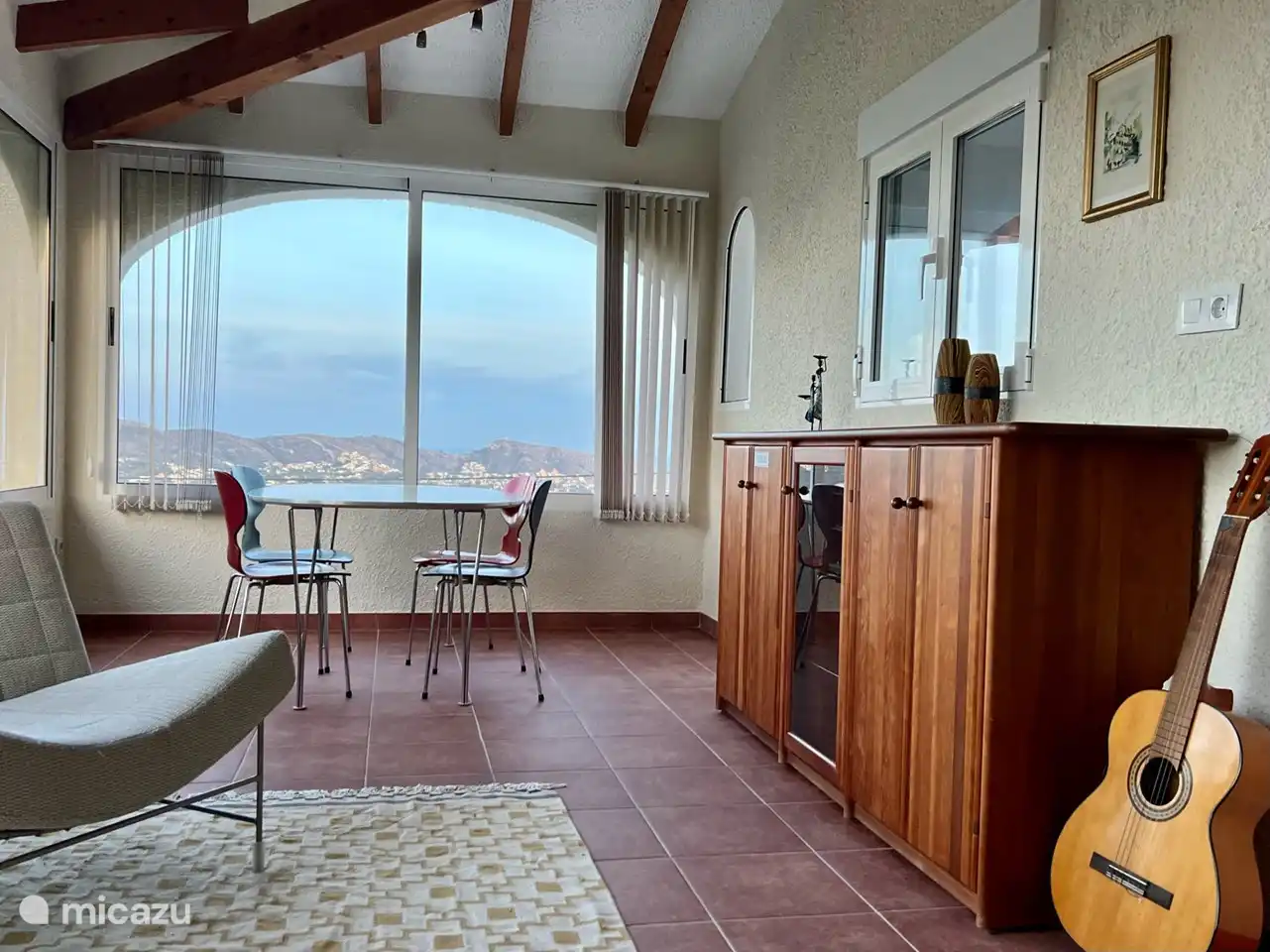 Das Spielzimmer im (zusätzlichen) Schlafzimmer im Nebengebäude. Im Frühling und Herbst, wenn es morgens oder abends manchmal noch etwas kühl ist, lässt es sich hier gut übernachten.