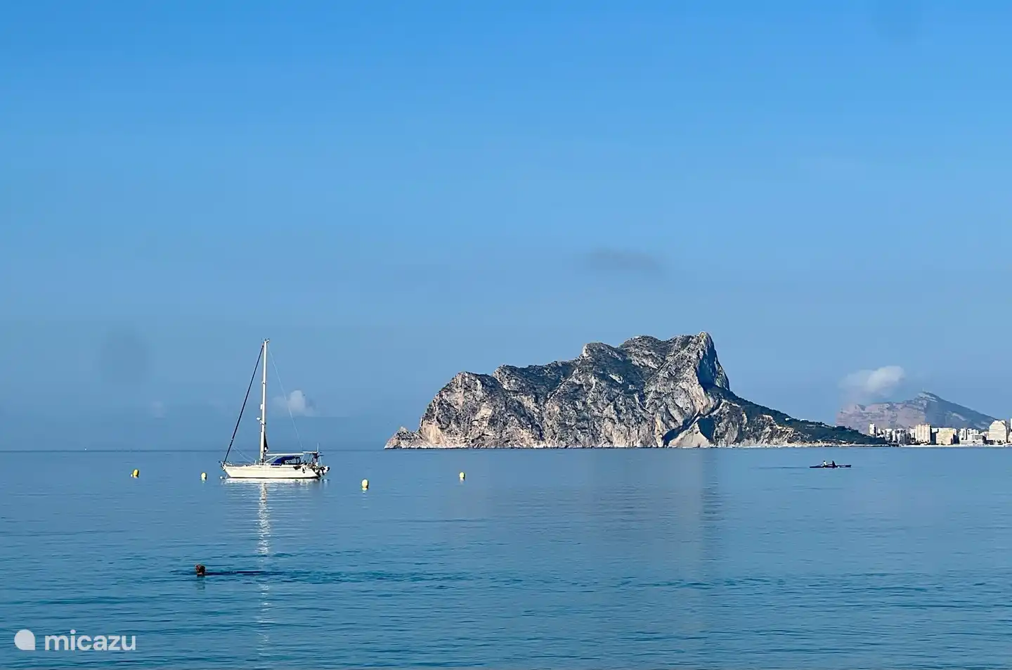 Blick auf den Felsen von Calpe (Peñon d'Ifach).