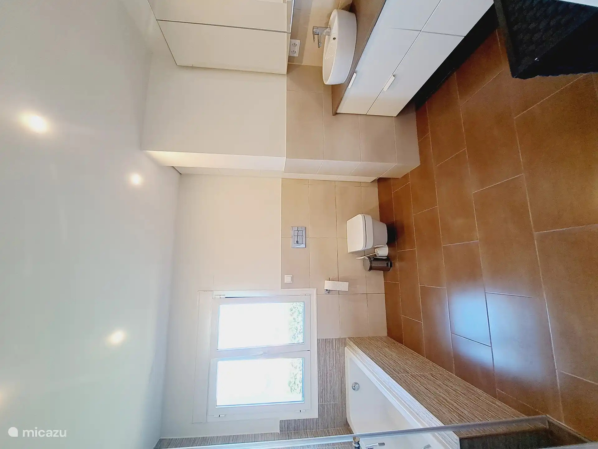 Gemeinschaftsbad für Schlafzimmer 2 & 3