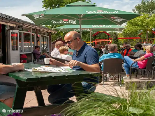 Chalet Cuervo en Países Bajos, Güeldres, Aalten - chalet Coge una terraza en el camping, junto al parque infantil.