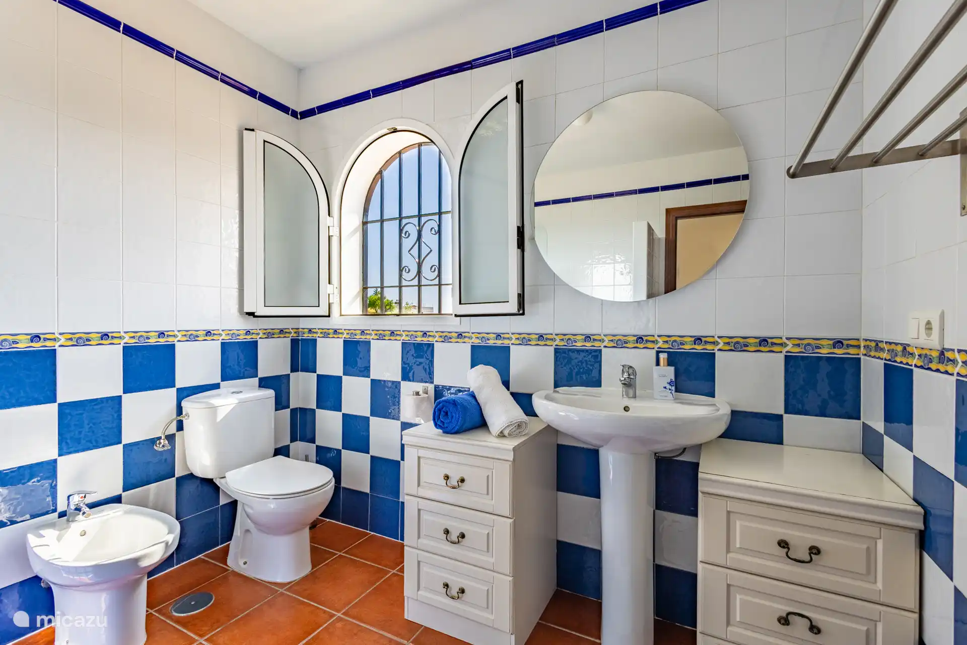 La salle de bain 2 située au rez-de-chaussée.