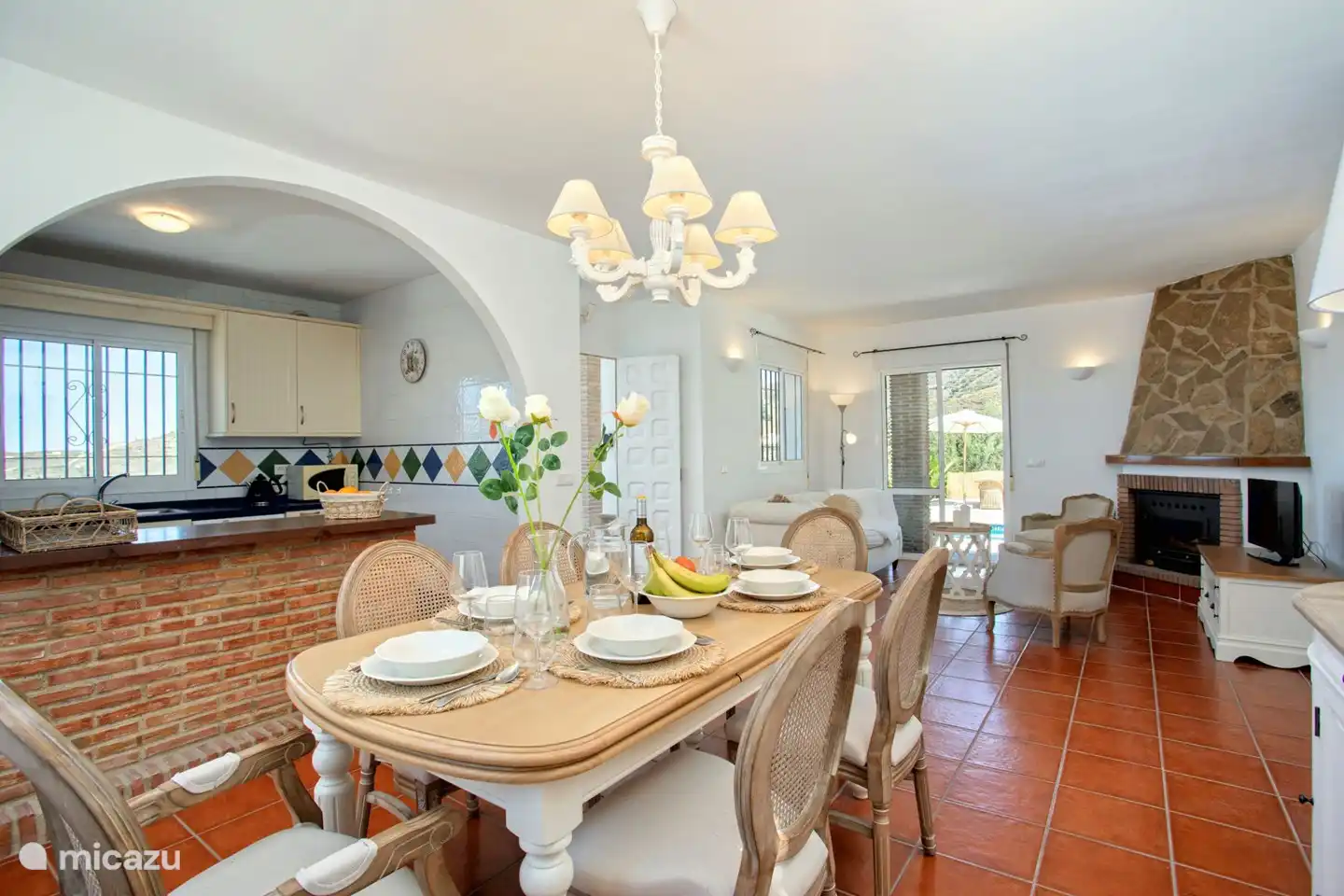 Die Villa verfügt über eine offene Küche