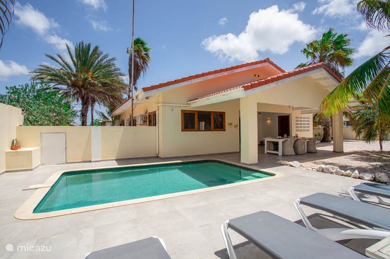 Vakantiehuis Curaçao, Banda Abou (west), Daniël Villa Vakantievilla centraal op Curacao