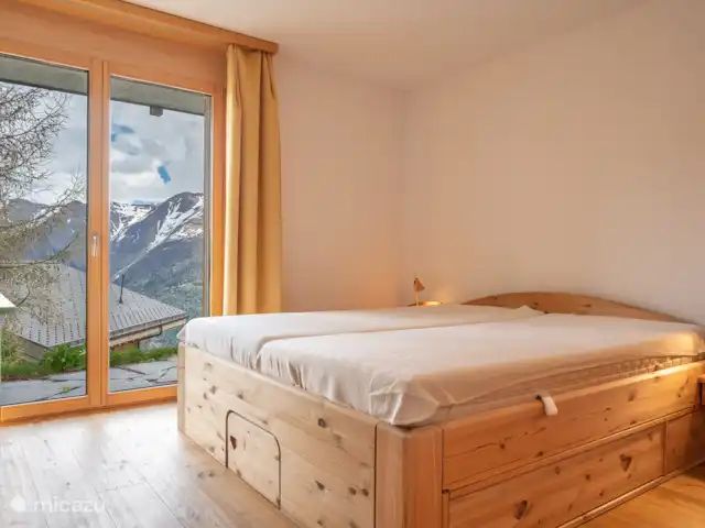 Papillon | Suisse, Valais, Bettmeralp - chalet 1 chambre avec lit double, vue panoramique vers le sud-est et le sud