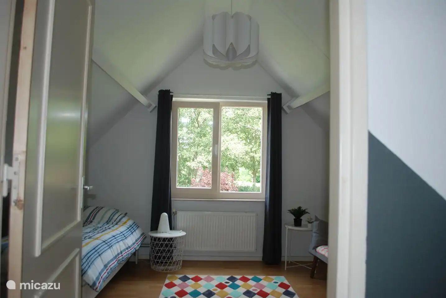 Schlafzimmer oben auf der Rückseite