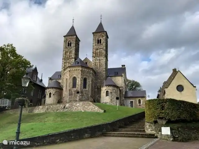 Bungalow de luxe en pleine nature | Pays-Bas, Limbourg, Posterholt - maison de vacances Le prieuré du Thabor est un monastère et une école à Sint Odiliënberg