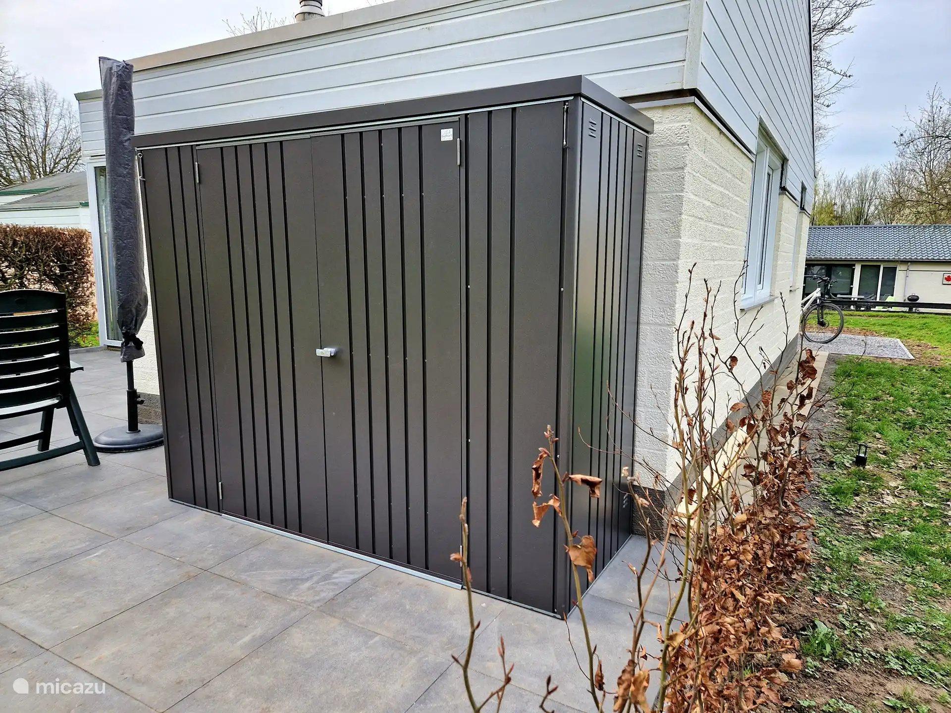 Abschließbare Biohort-Fahrradgarage