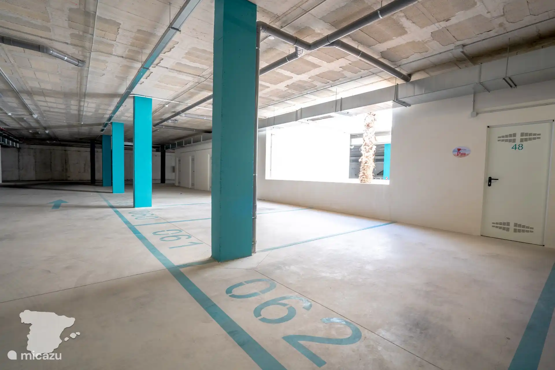 Parking privé - numéro 62