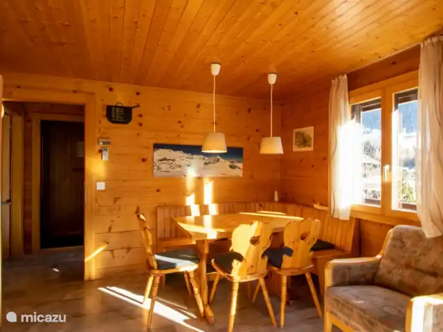 Location de Vacances Suisse, Valais, Fiesch, appartement - Chaldemon salon-salle à manger
