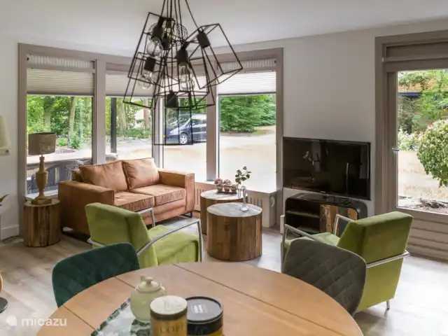 casa vacacional en Países Bajos, Overijssel, Denekamp – Casa Zinggraven Sala de estar con vista al frente