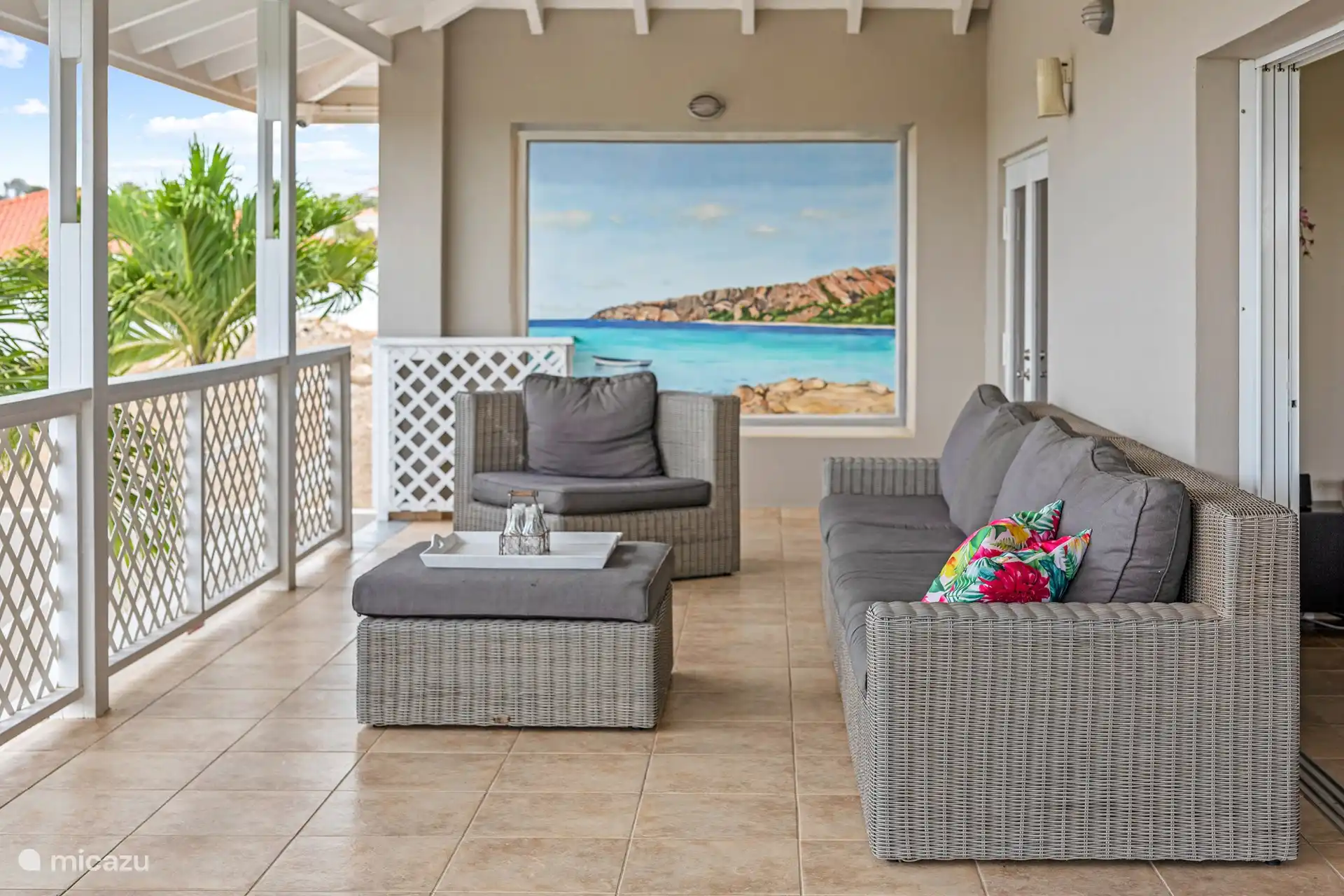 Ontsnap aan de drukte van het dagelijks leven en geniet van alle gemakken die onze villa te bieden heeft. Met gezellige kamers, een volledig uitgeruste keuken en een ruime tuin, kunt u echt tot rust komen en genieten van de schoonheid van de natuur.