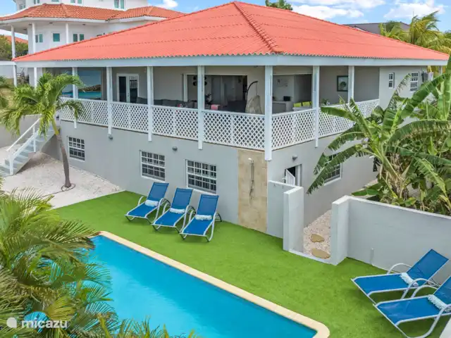 Casa Rubus | Curaçao, Banda Ariba (est), Vista Royal - villa Que vous souhaitiez vous promener dans la nature environnante, profiter de la gastronomie locale ou simplement vous détendre dans notre jardin, il y en a pour tous les goûts. Venez découvrir la magie de Casa Rubus par vous-même et laissez-vous enchanter par la belle vue depuis notre chaise hamac. Nous nous réjouissons de vous accueillir !