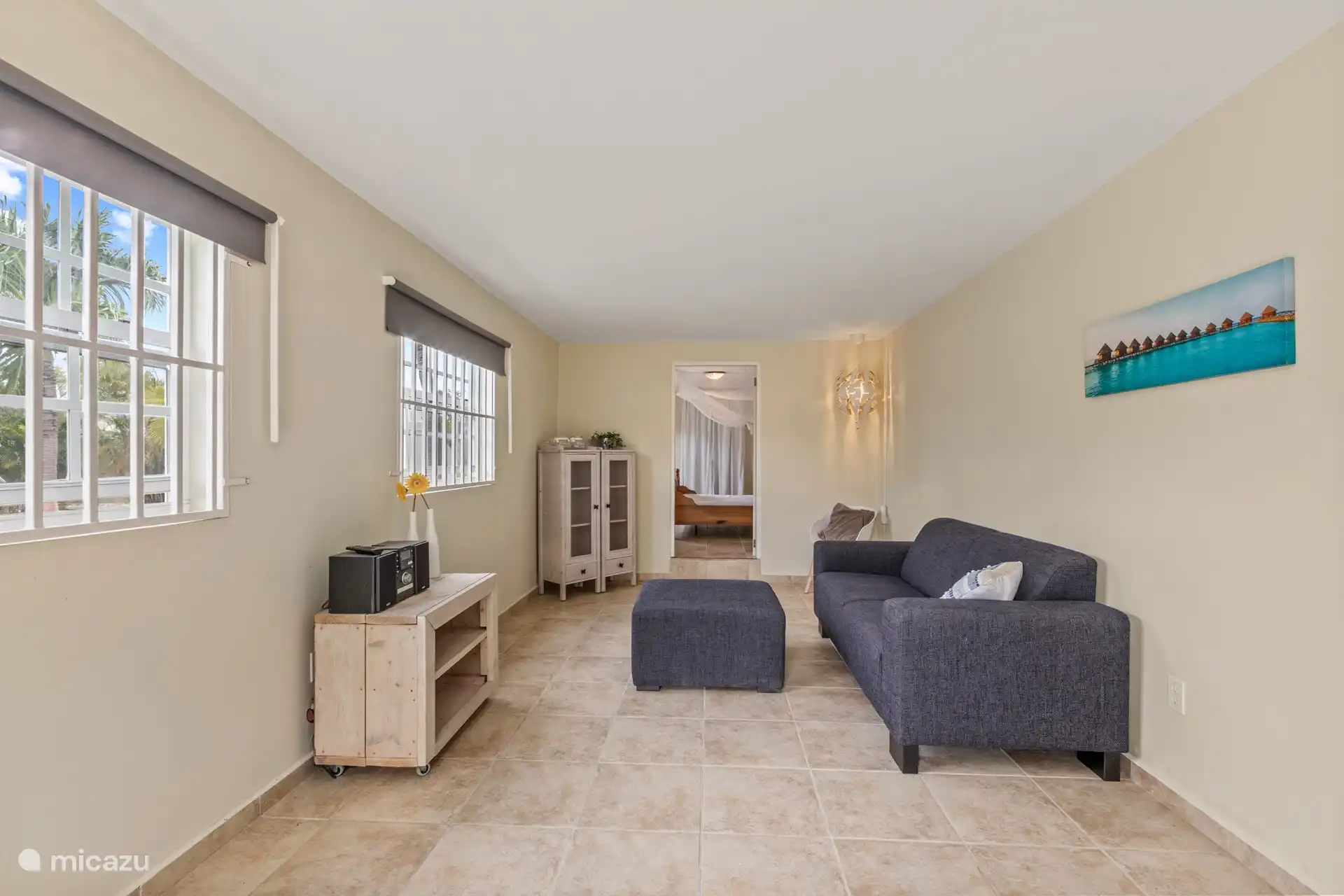 Ons appartement is ideaal voor groepen van 8 personen. De villa heeft plaats voor 6 personen, en het appartement voor 2.Het appartement is niet los te boeken, dus u zult nooit met vreemden hoeven te delen. 