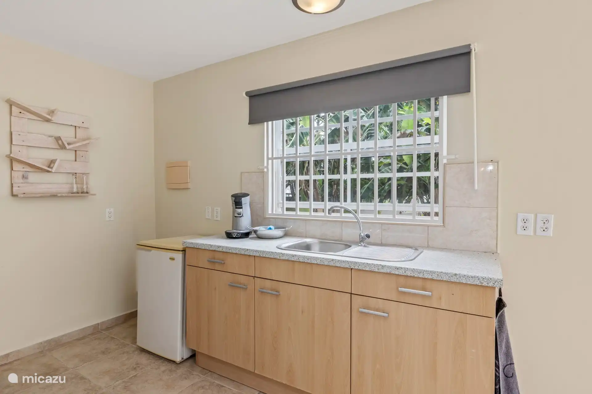 Wij hebben er voor gekozen geen kookgelegenheid aan te bieden in het appartement. U kunt wel genieten van een heerlijk kopje koffie en gebruik maken van de koelkast.