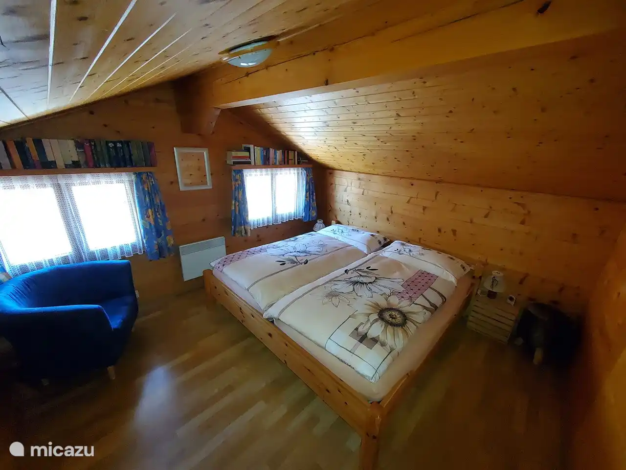 1 Zimmer mit Doppel-Bett (Obere Etage)